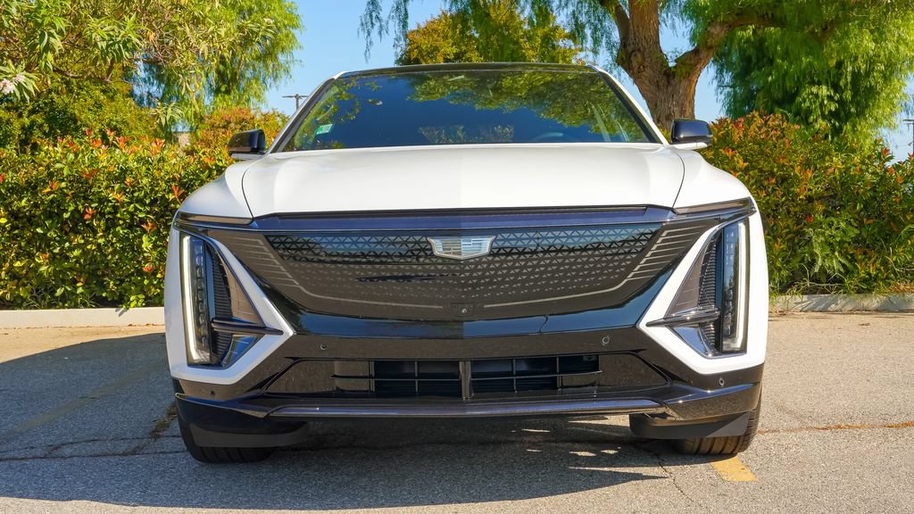 New 2026 Cadillac Lyriq Sport RWD image 4