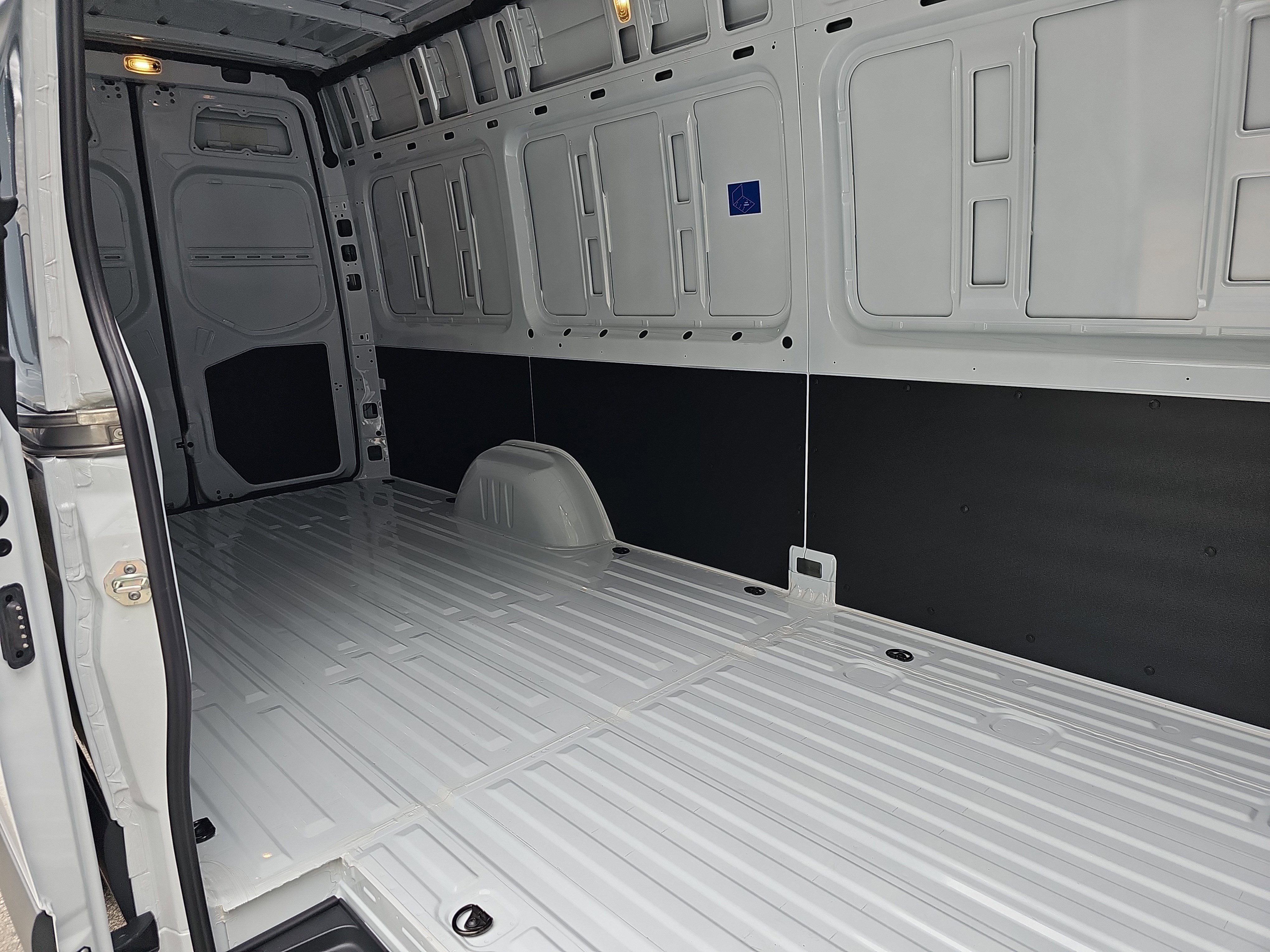 New 2026 Mercedes-Benz Sprinter 2500 image 10