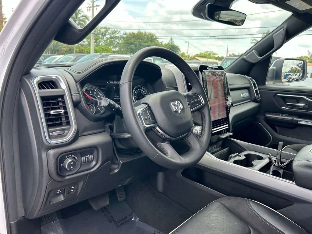 Used 2025 RAM 1500 Laramie AWD/4WD image 10