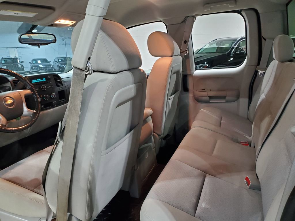 Used 2011 Chevrolet Silverado 1500 LT image 25