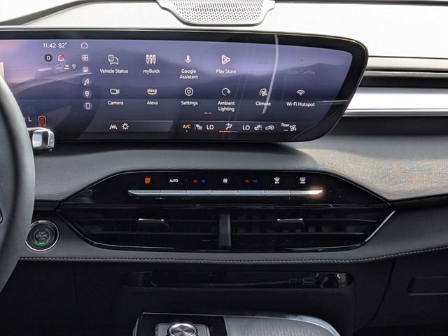 Used 2025 Buick Enclave Sport Touring w/ Power Package image 18