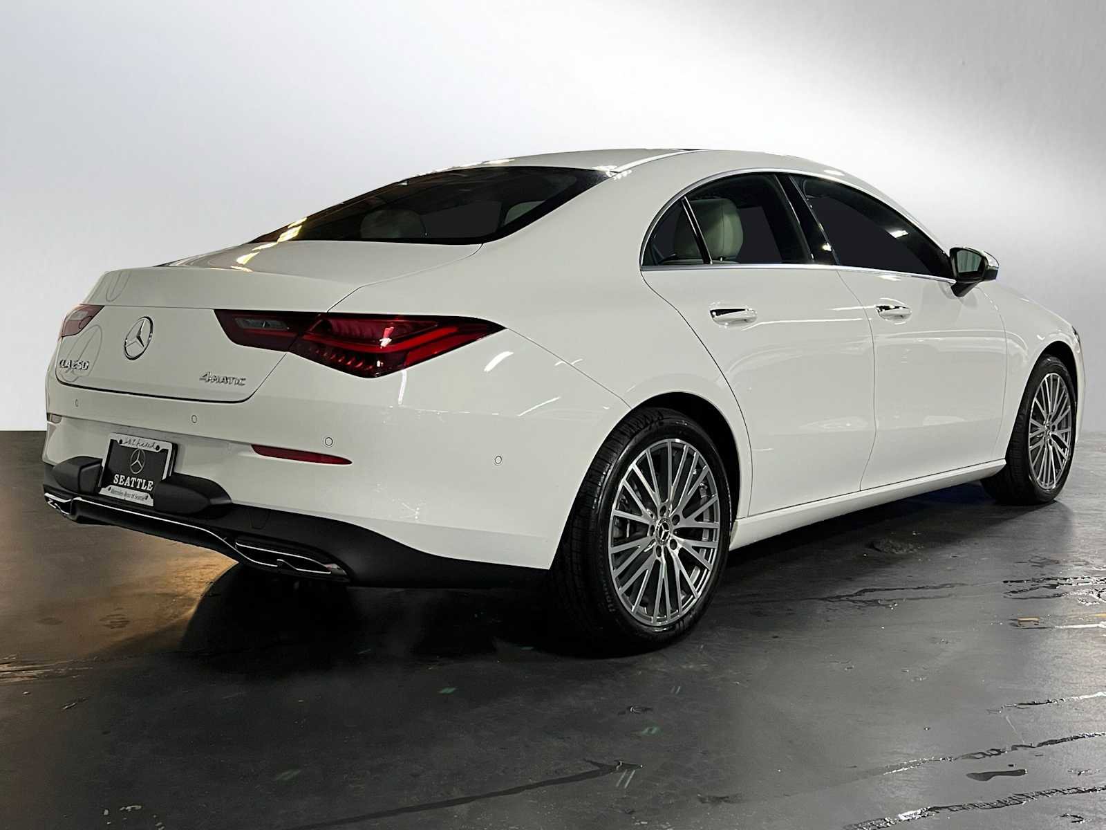 Certified 2025 Mercedes-Benz CLA 250 4MATIC image 4