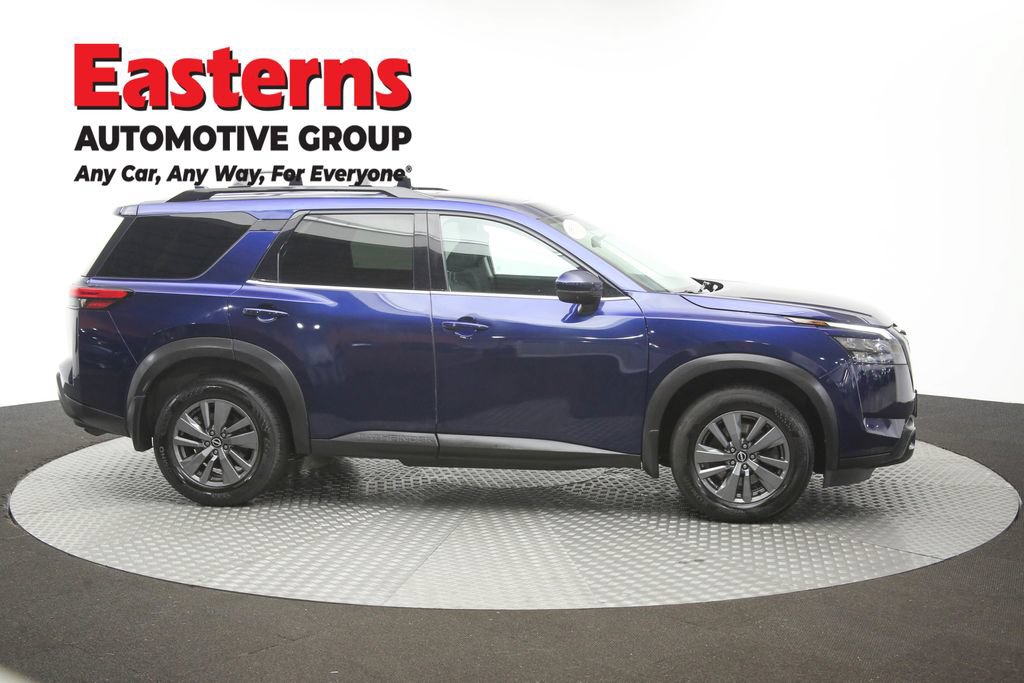 Used 2023 Nissan Pathfinder SV w/ SV Premium Package AWD/4WD image 47