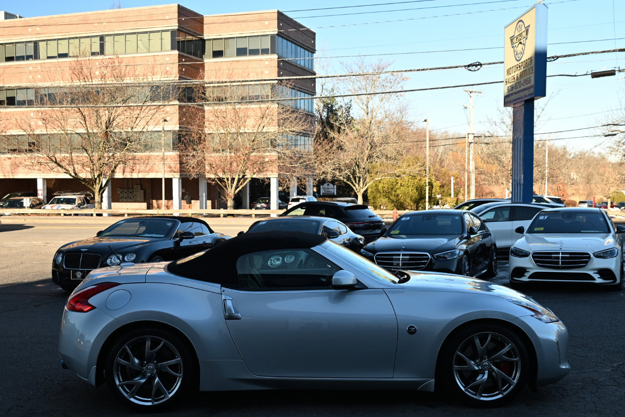 Used 2014 Nissan 370Z Touring w/ Sport Package image 6