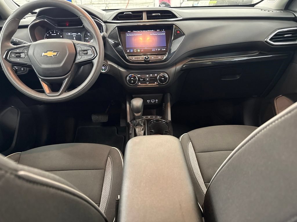 Used 2023 Chevrolet TrailBlazer LT w/ Convenience Package AWD/4WD image 17