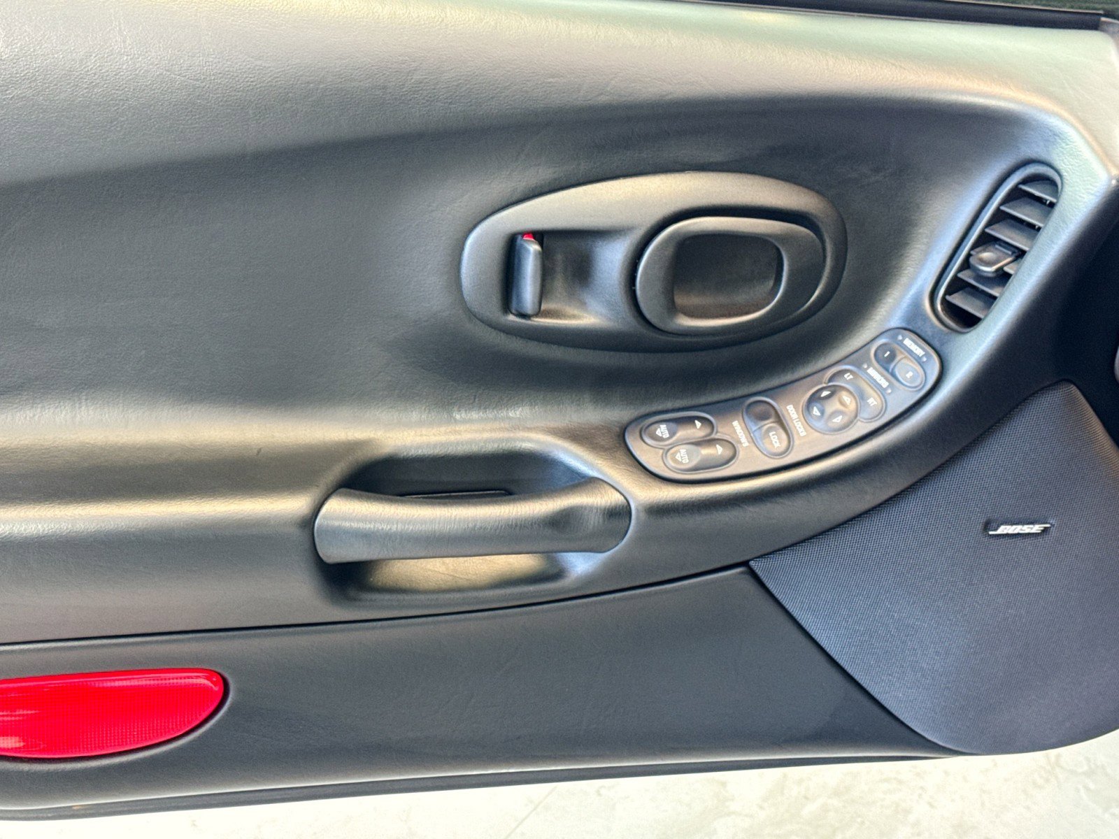 Used 2002 Chevrolet Corvette Convertible w/ Preferred Equipment Group2 image 11