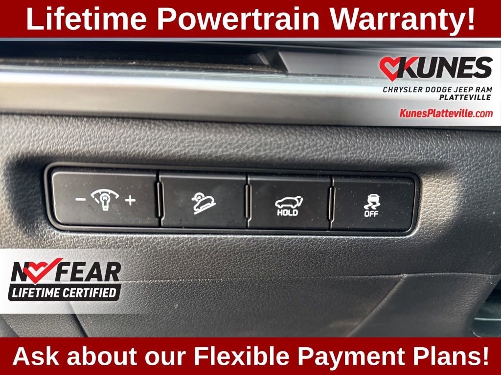 Used 2025 Kia Telluride S AWD/4WD image 17