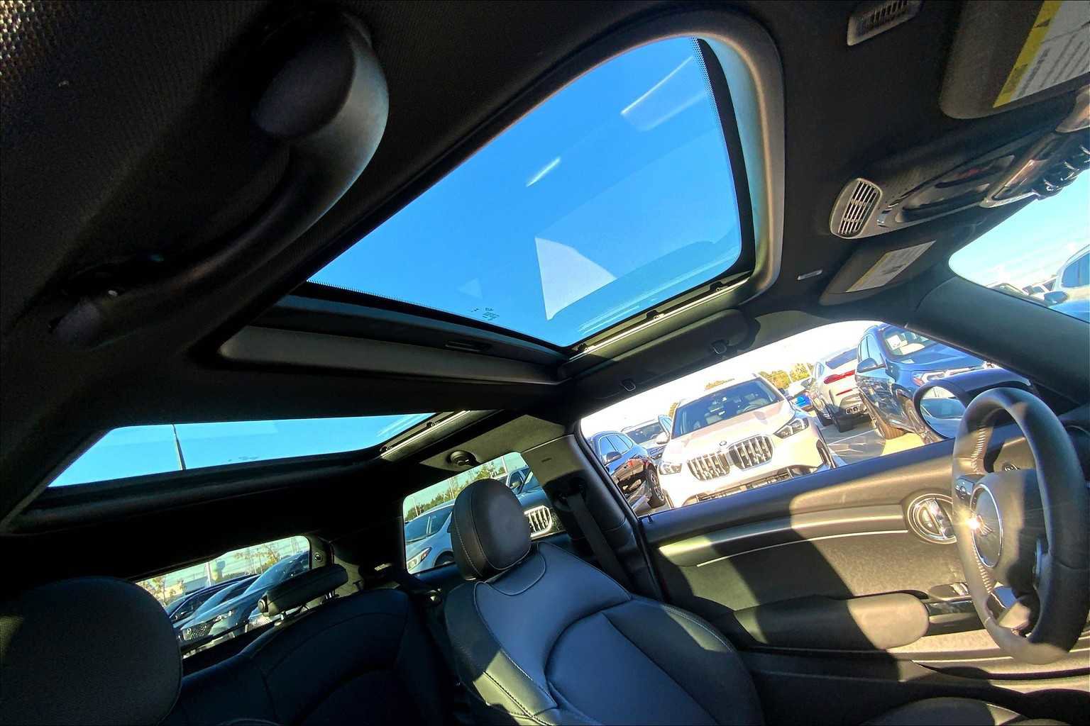 Used 2023 MINI Cooper S image 12