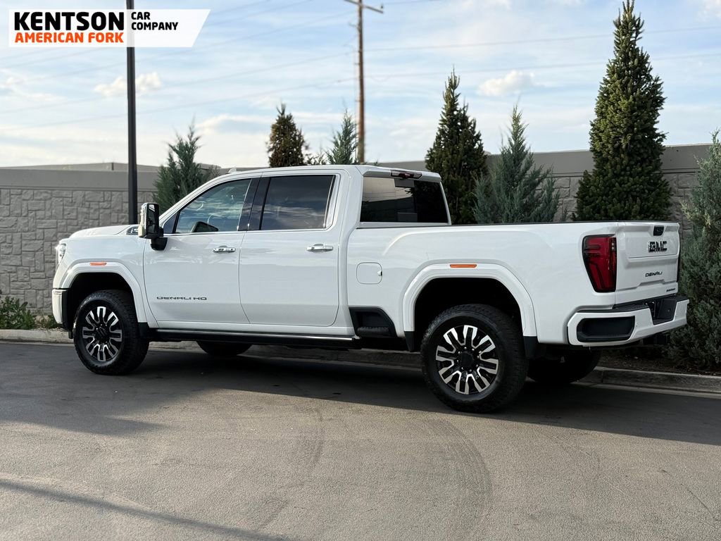 Used 2025 GMC Sierra 3500 Denali Ultimate AWD/4WD image 5