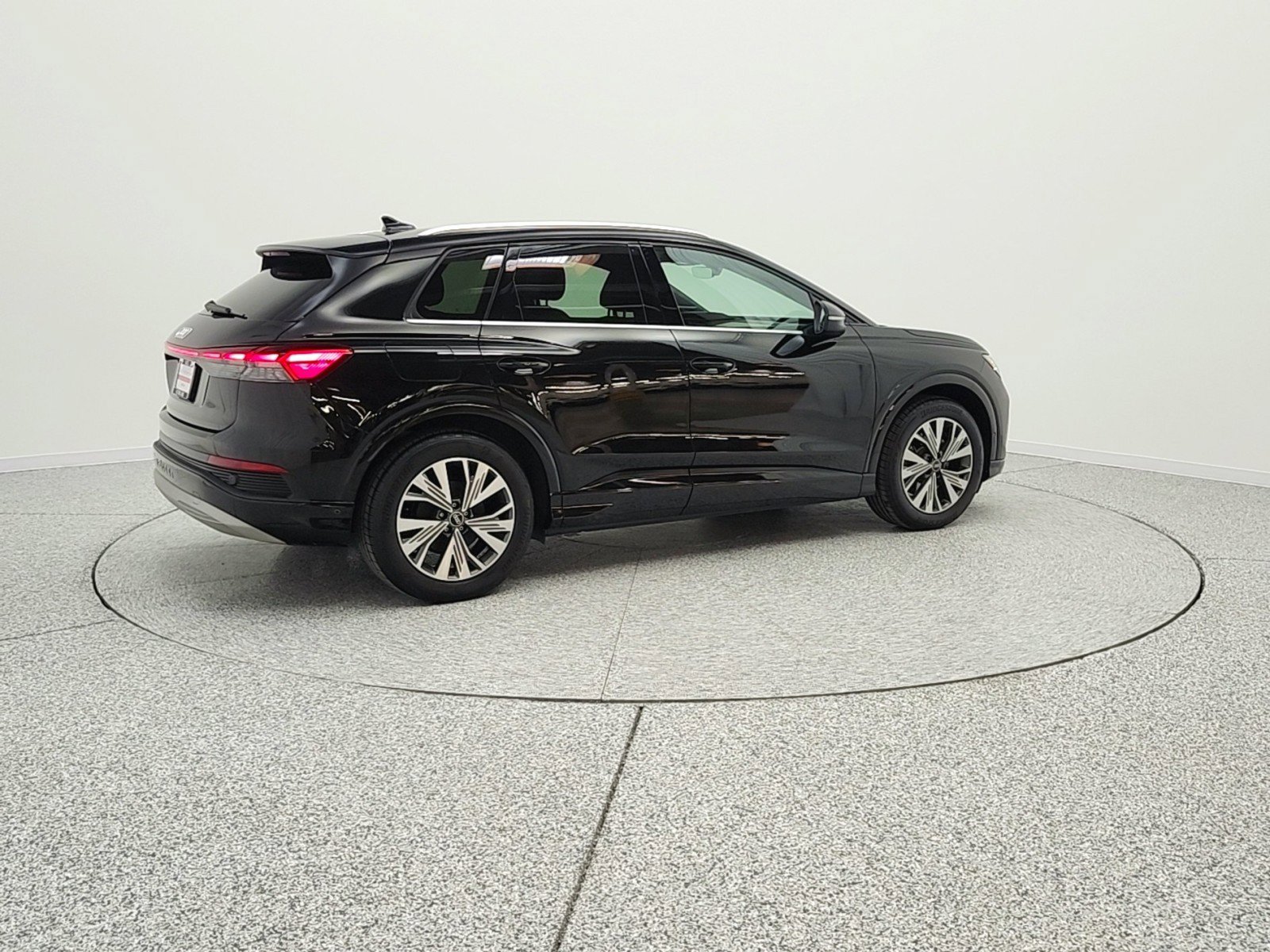 Used 2023 Audi Q4 e-tron Premium Plus w/ Premium Plus image 5