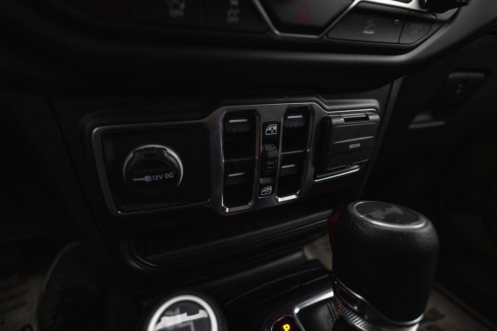 Used 2023 Jeep Wrangler Freedom Edition image 17