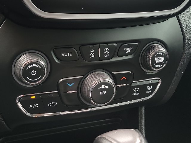 Used 2021 Jeep Cherokee Latitude Lux AWD/4WD image 28
