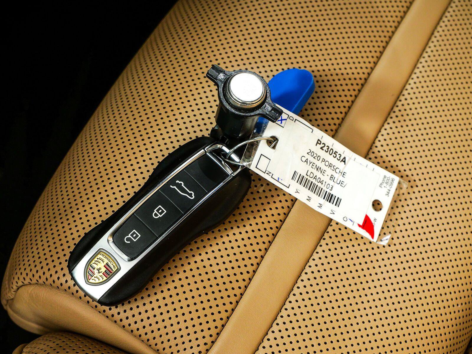 Certified 2020 Porsche Cayenne AWD/4WD image 41