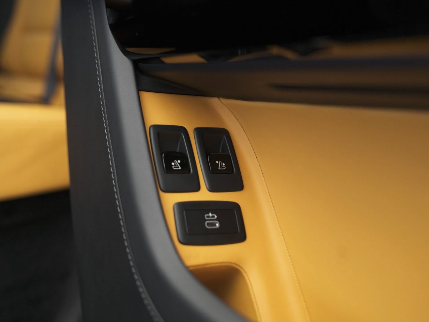 New 2026 Rolls-Royce Cullinan image 23