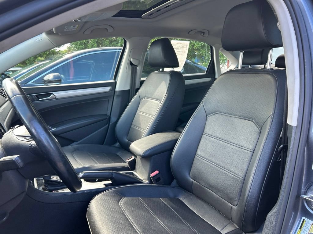 Used 2019 Volkswagen Passat 2.0T Wolfsburg w/ Wheels & Sunroof Package FWD image 17