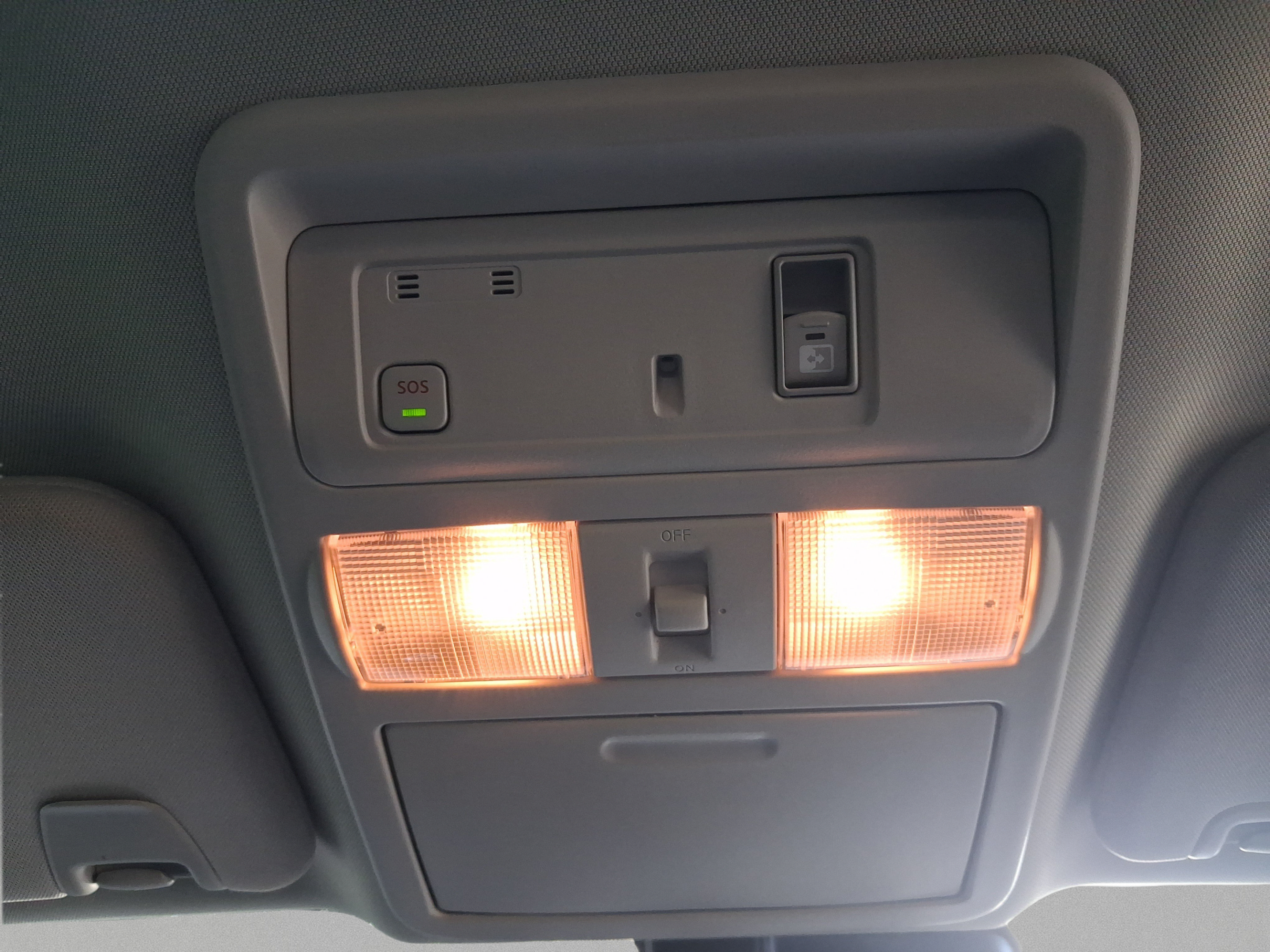 Used 2024 Nissan Titan SV w/ SV Convenience Package AWD/4WD image 15