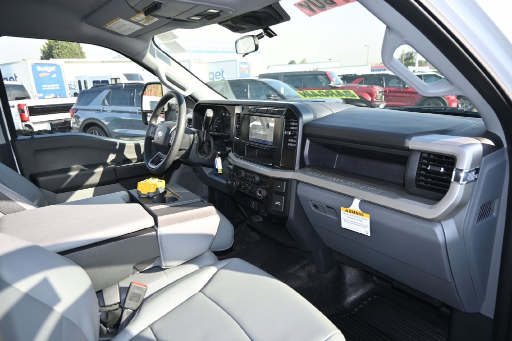 New 2024 Ford F350 XL w/ XL Chrome Package RWD image 31
