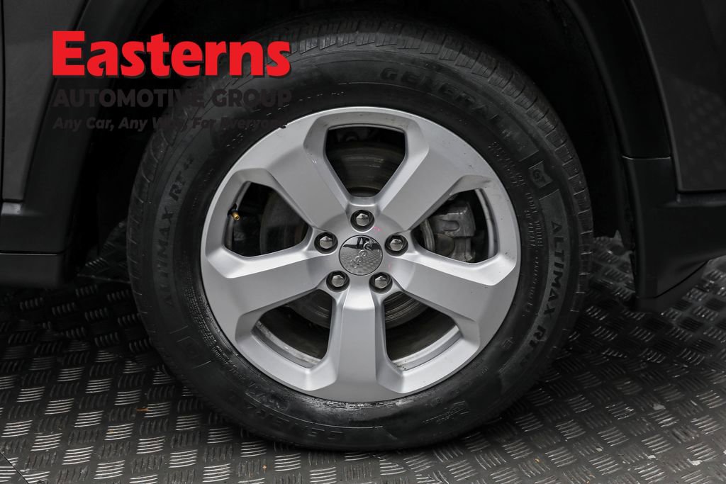 Used 2021 Jeep Compass Latitude w/ Driver Assistance Group image 30