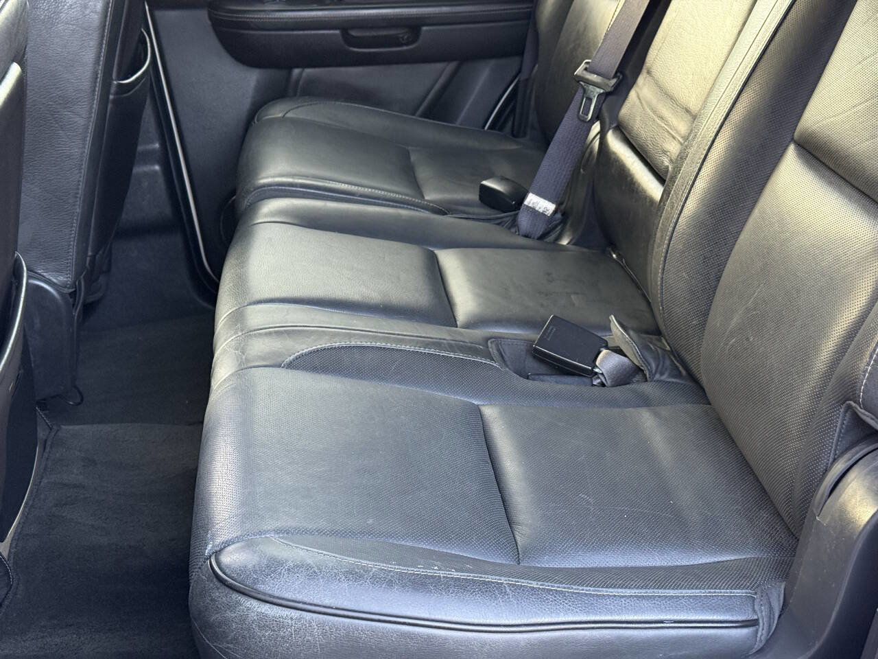 Used 2012 Cadillac Escalade Platinum image 16