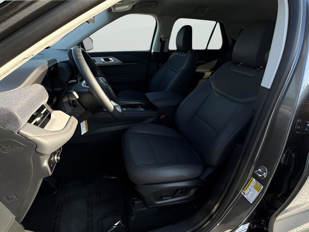 New 2026 Ford Explorer Active w/ Active Comfort Package image 13