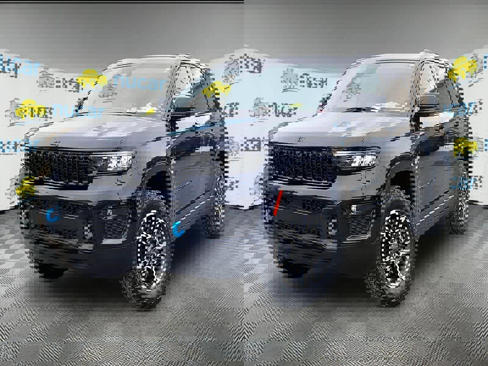 Used 2023 Jeep Grand Cherokee Trailhawk image 3