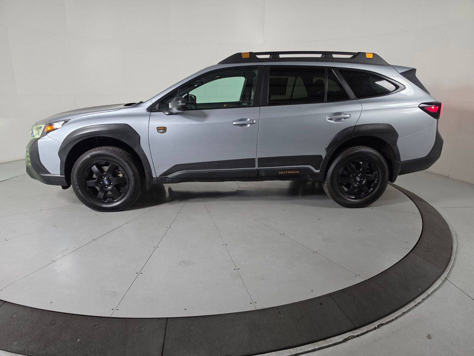 Used 2022 Subaru Outback Wilderness w/ Wilderness Package AWD/4WD image 2