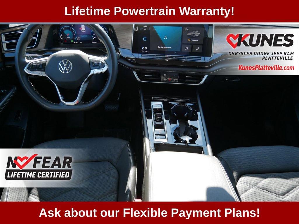 Used 2025 Volkswagen Atlas SE AWD/4WD image 17