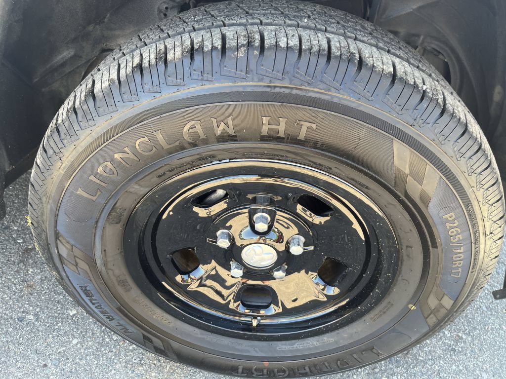 Used 2019 RAM 1500 Classic SLT AWD/4WD image 16