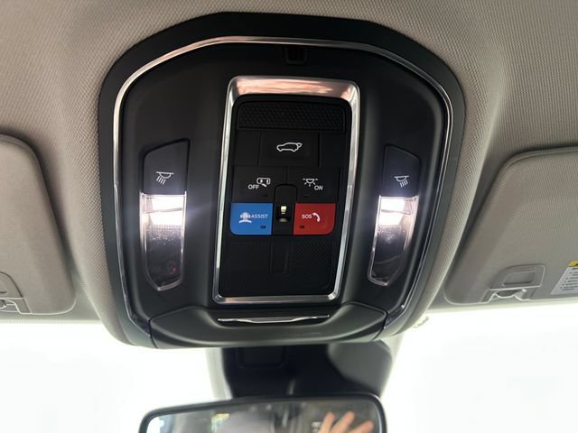 Used 2023 Jeep Grand Cherokee Laredo w/ Luxury Tech Group I AWD/4WD image 24