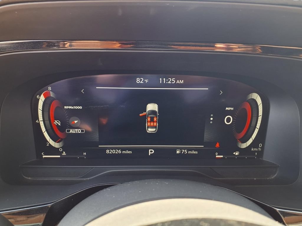 Used 2022 Nissan Pathfinder Platinum w/ Cargo Package AWD/4WD image 13