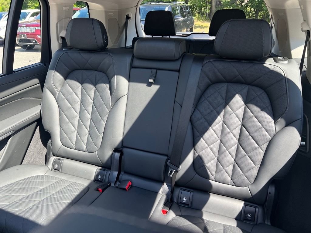 Used 2024 BMW X7 xDrive40i AWD/4WD image 23