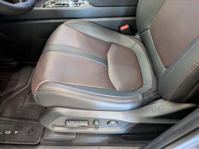New 2026 Honda Pilot Black Edition image 4