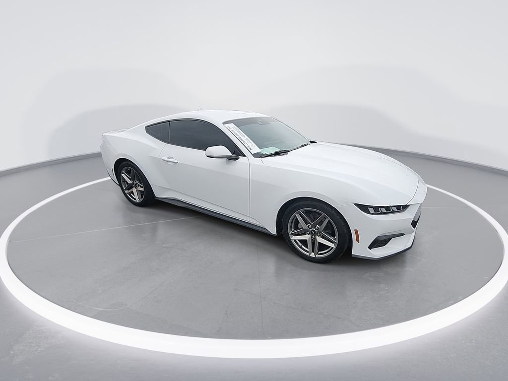 Used 2024 Ford Mustang Coupe RWD image 2