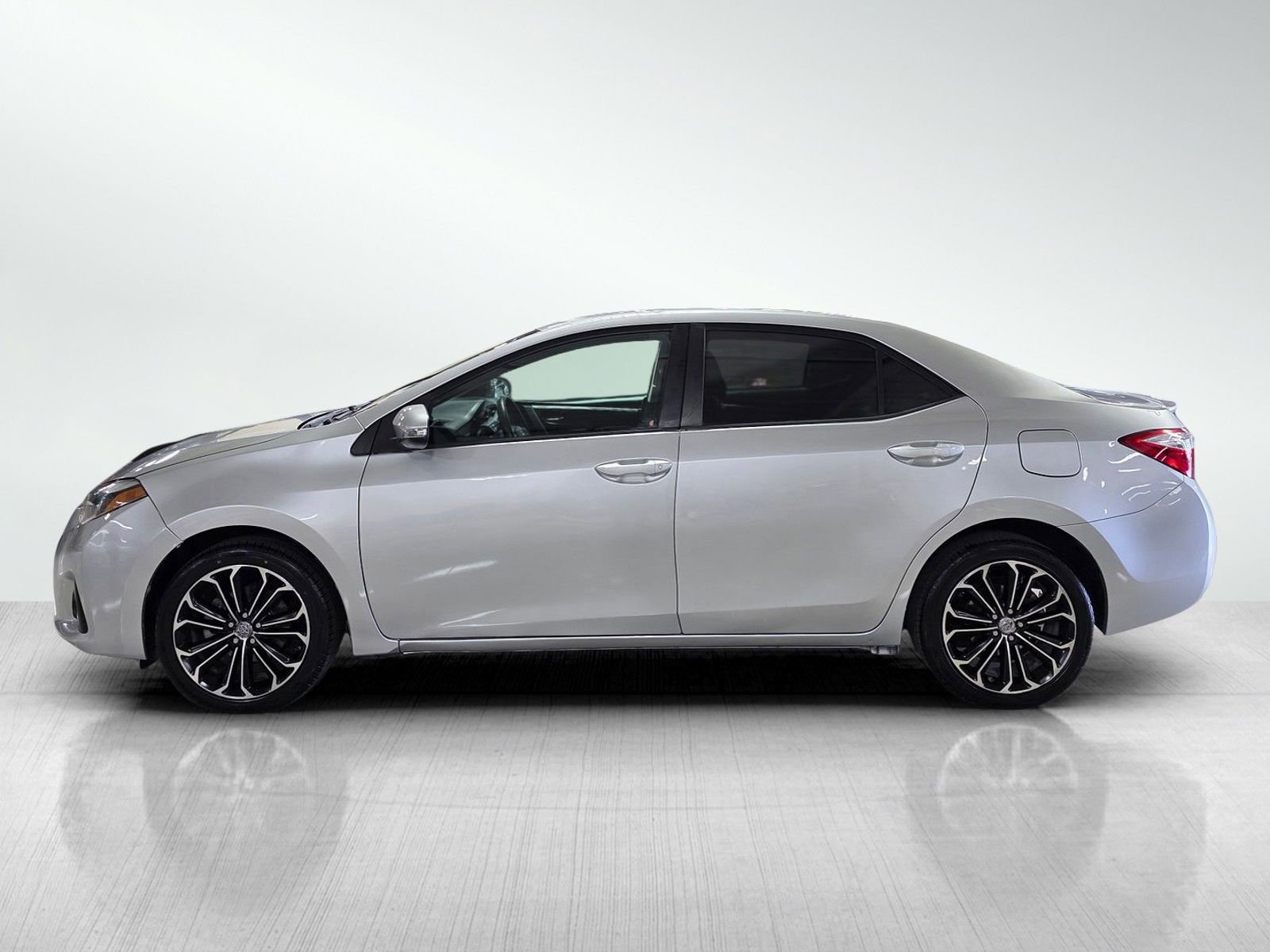 Used 2015 Toyota Corolla S image 4