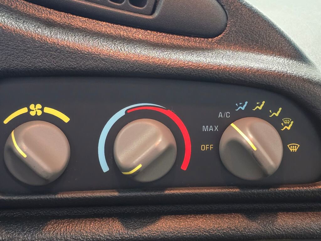 Used 1993 Chevrolet Camaro Z28 image 68