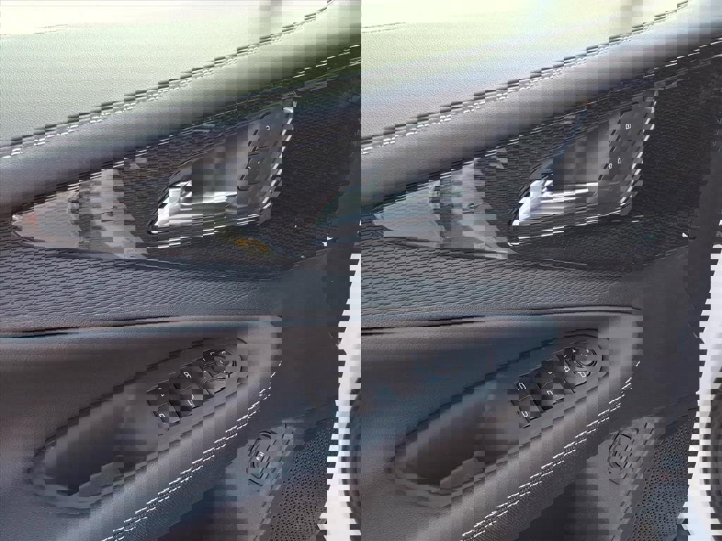 New 2025 Chevrolet Blazer EV LT image 11