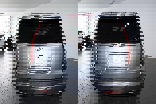 Used 2019 Cadillac Escalade ESV Premium Luxury image 4