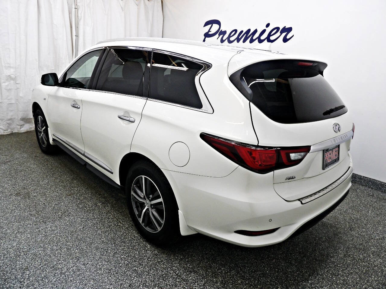 Used 2020 INFINITI QX60 Luxe w/ Essential Package image 4