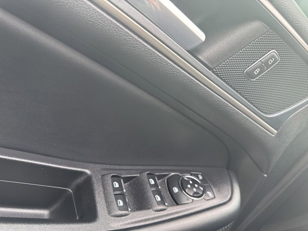 Used 2024 Ford Edge SEL image 14