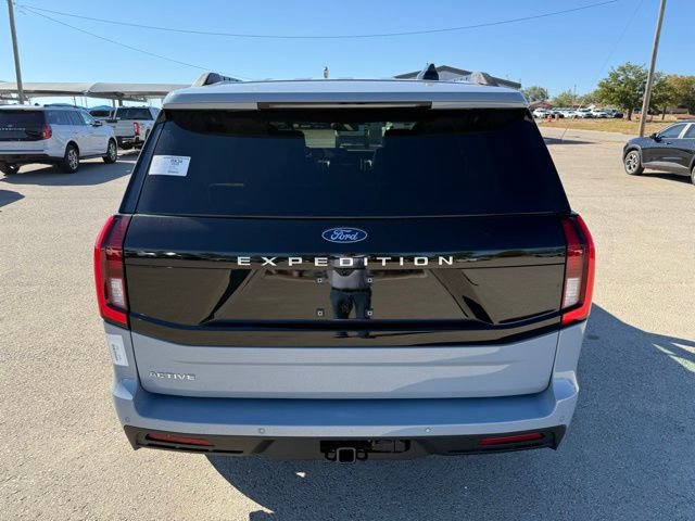 New 2025 Ford Expedition Active image 7
