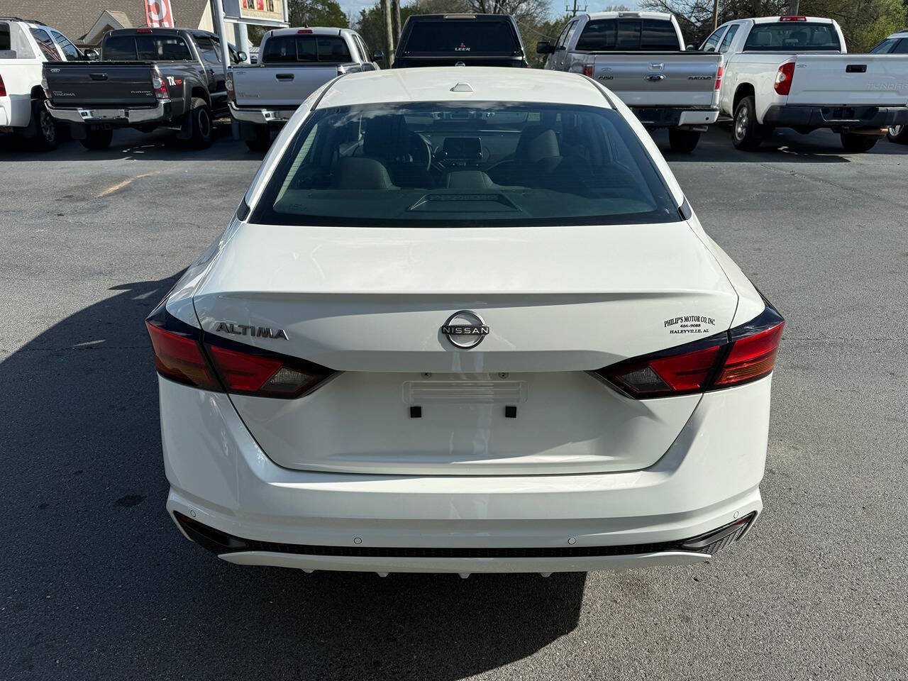 Used 2025 Nissan Altima 2.5 SV FWD image 5