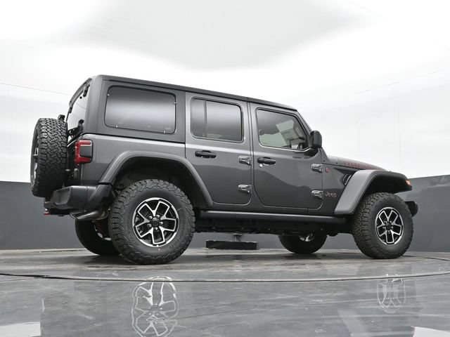 Used 2024 Jeep Wrangler Unlimited Rubicon w/ Technology Group AWD/4WD image 39
