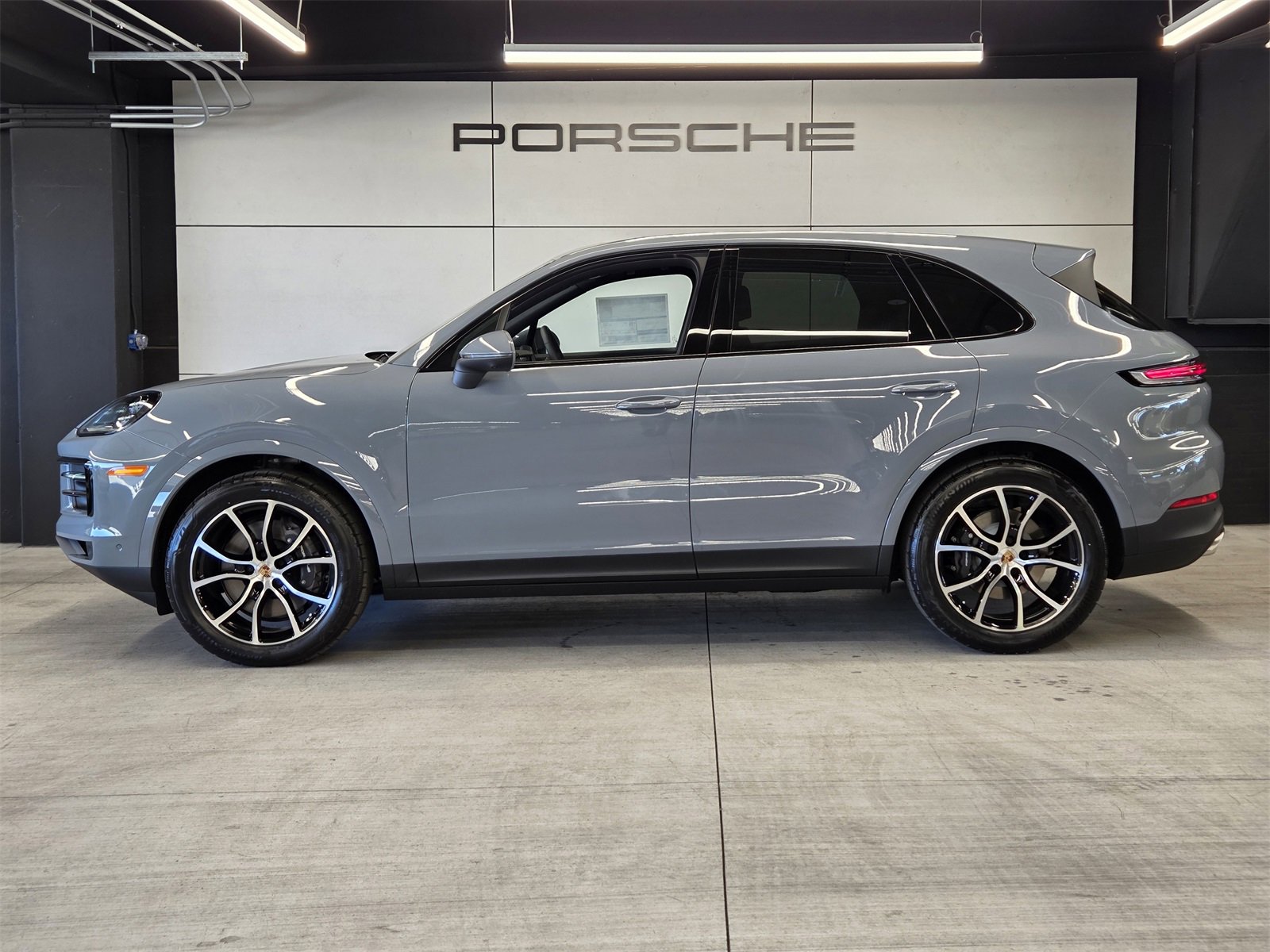 New 2026 Porsche Cayenne image 2