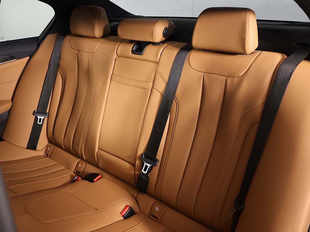 Used 2023 BMW 530i xDrive w/ M Sport Package image 33