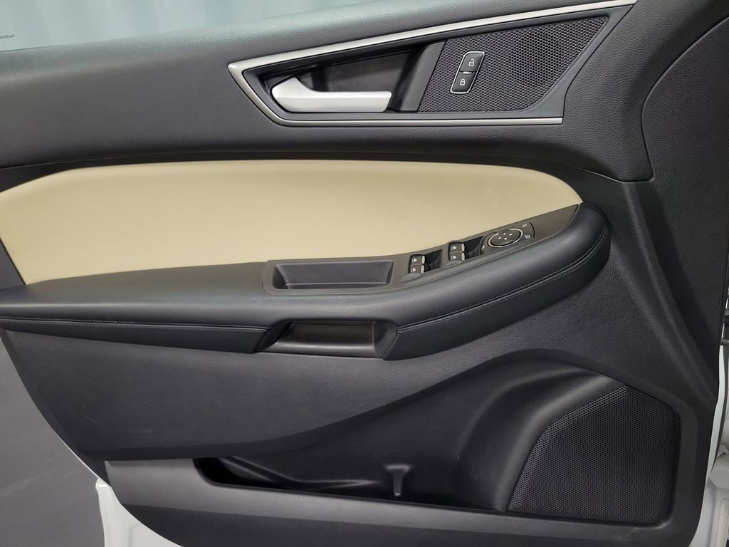 Used 2021 Ford Edge SEL w/ Cargo Accessory Package image 23