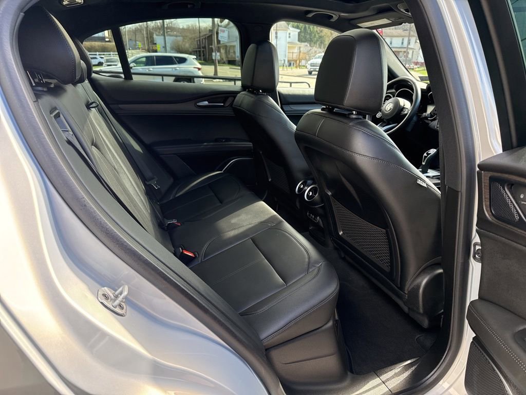 Used 2022 Alfa Romeo Stelvio Ti image 27