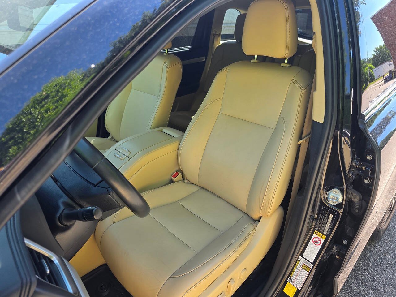 Used 2019 Toyota Highlander XLE AWD/4WD image 13