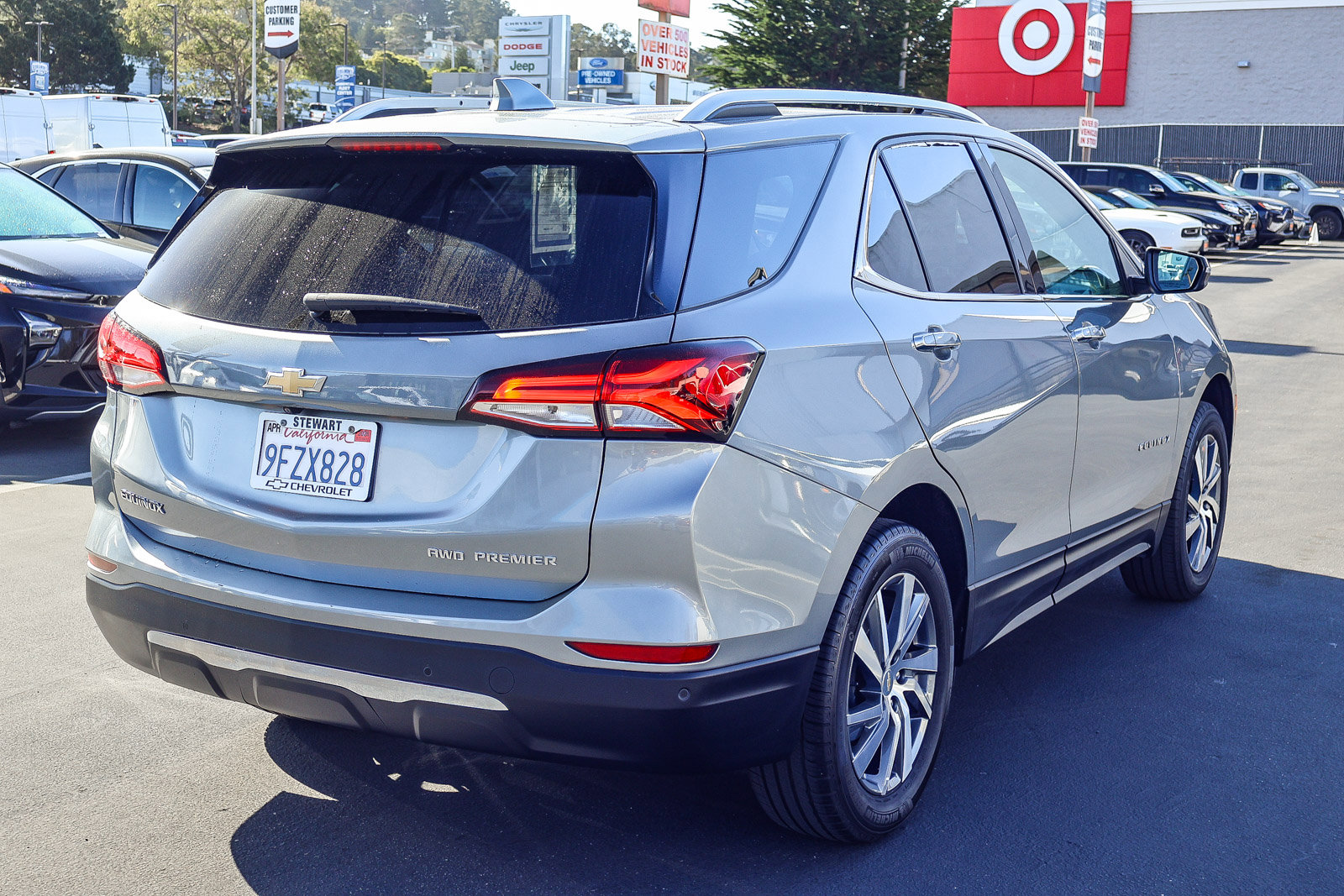 Used 2023 Chevrolet Equinox Premier image 21