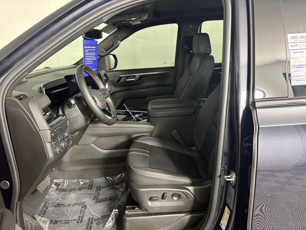 Used 2025 Chevrolet Tahoe RST w/ Comfort Package AWD/4WD image 12