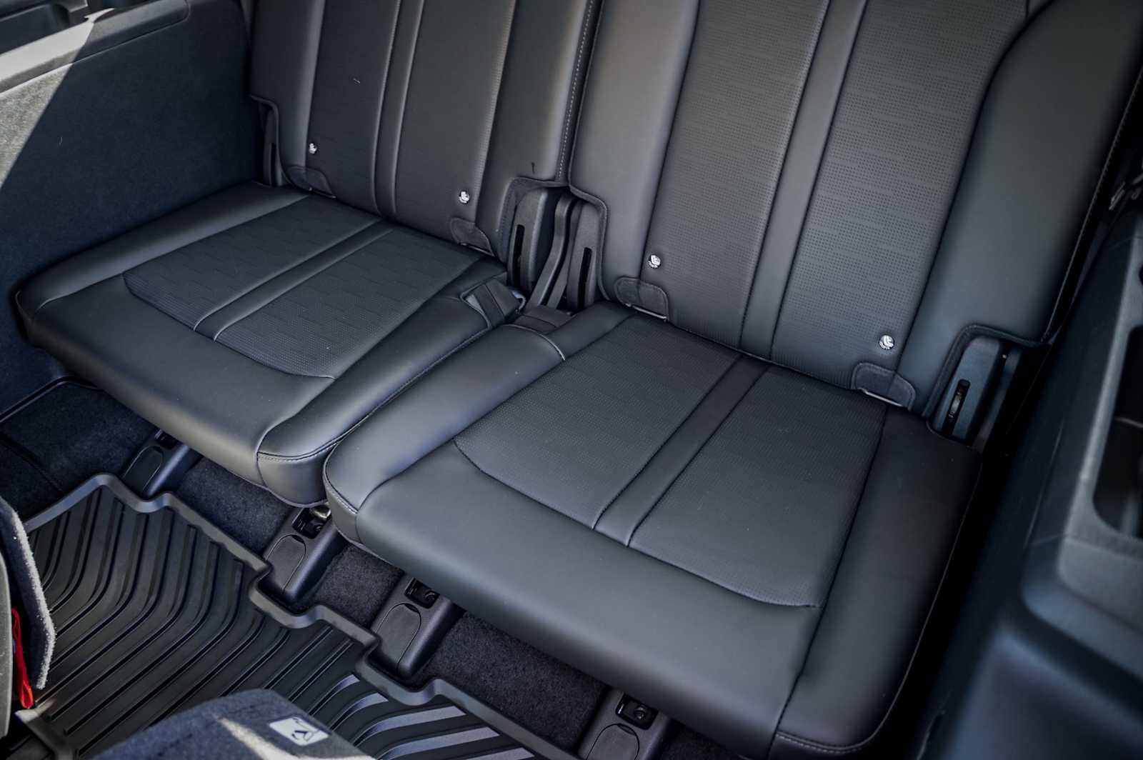 Certified 2025 Kia Sorento EX w/ Panoramic Sunroof Package image 27